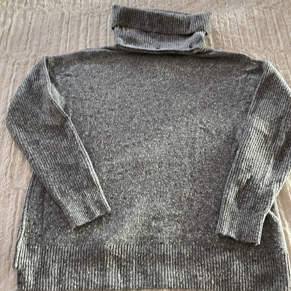 Madewell Cowl neck sweater heathered gray front opening and back buttons sz Med - Picture 4 of 4